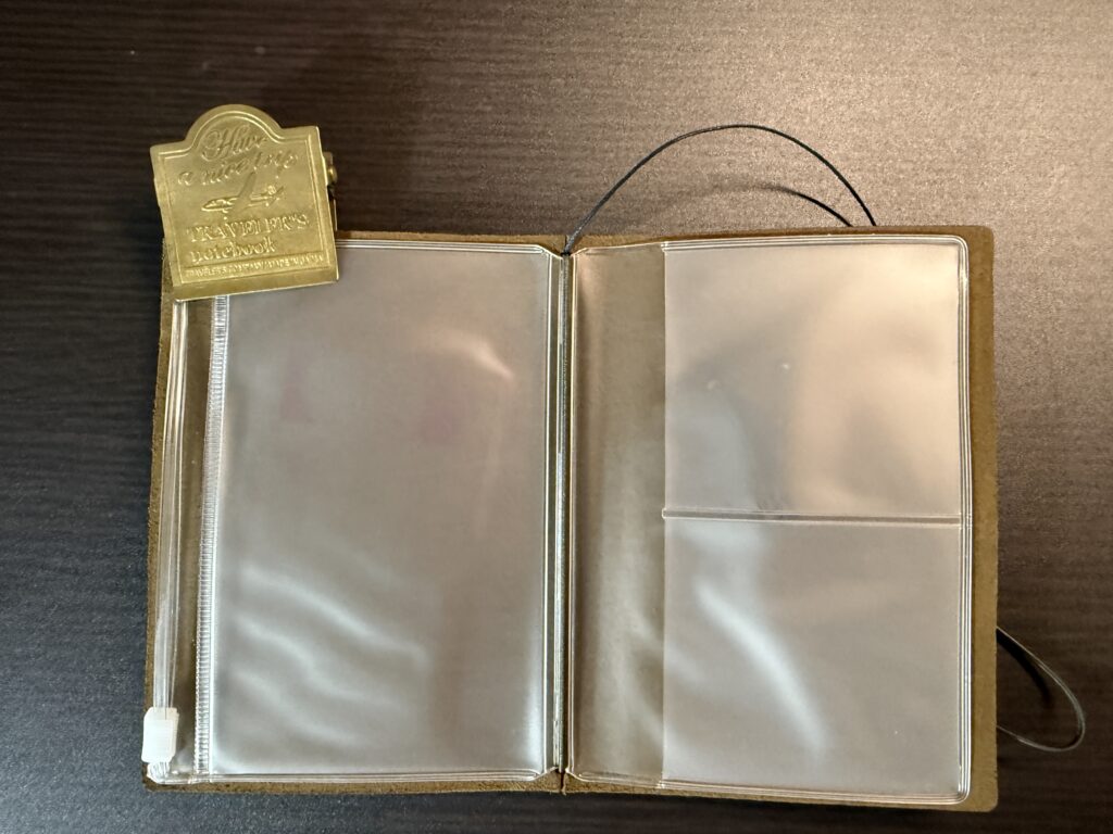 塩ビ製ジッパーケース